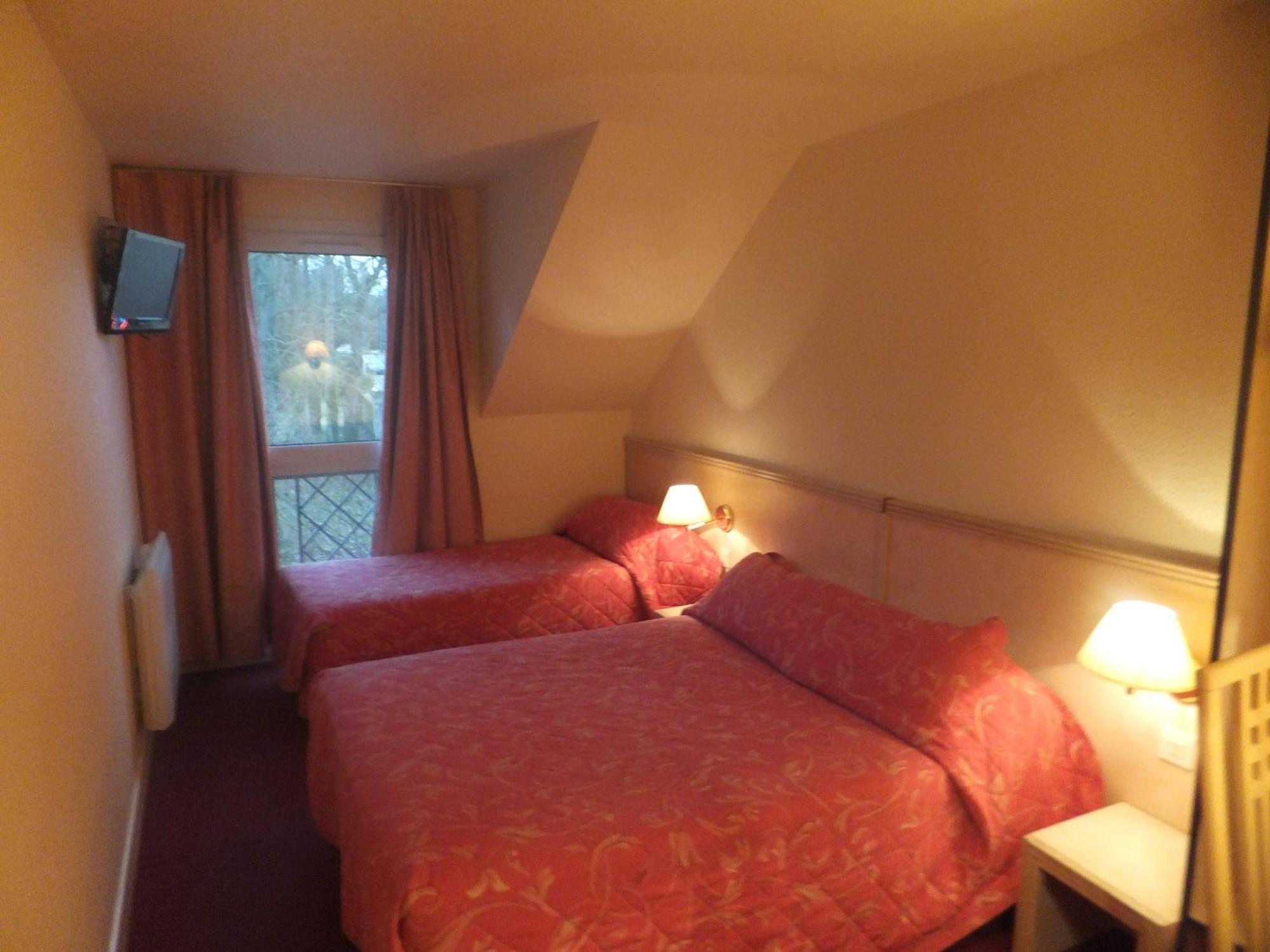 Hotel Le Village Gif-sur-Yvette Exterior photo