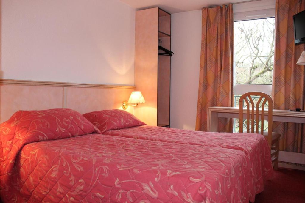 Hotel Le Village Gif-sur-Yvette Room photo